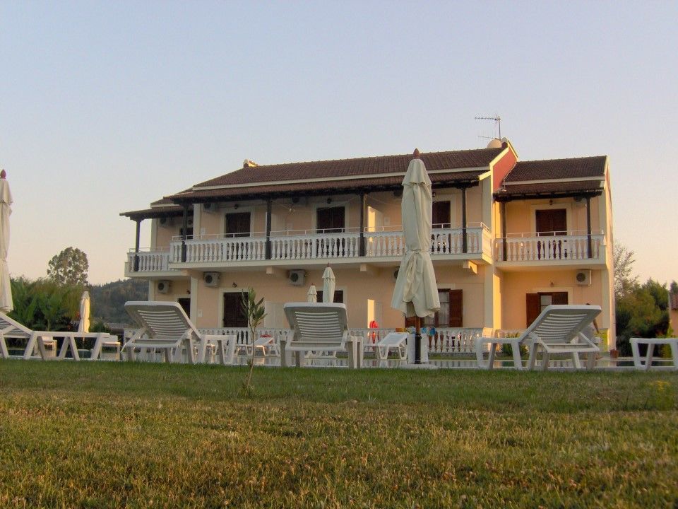 Vlachos Apartments ซีดารี ภายนอก รูปภาพ